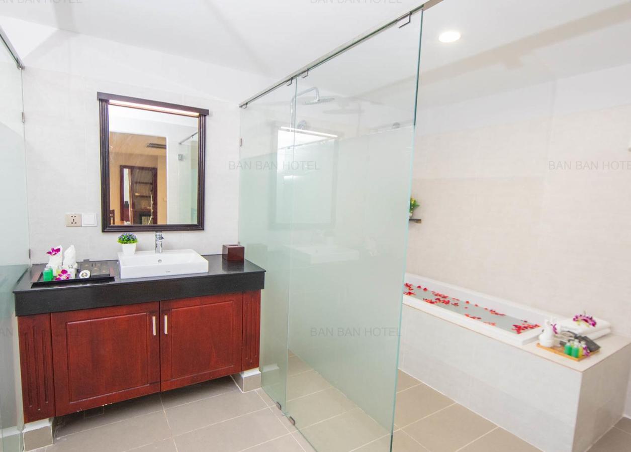 Ban Ban Hotel Phnom Penh Exterior photo
